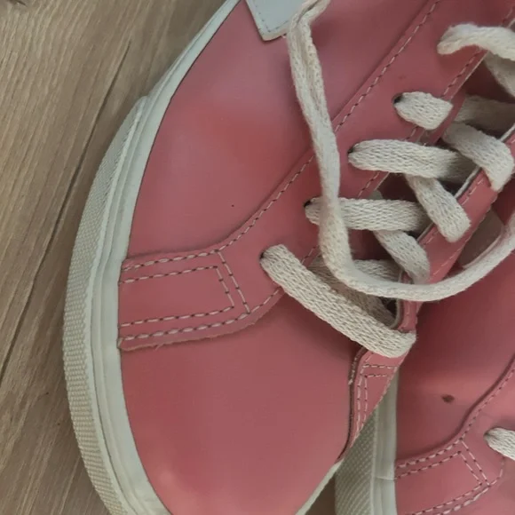 Veja Pink and White Women's Sneakers - Picture 7 of 9